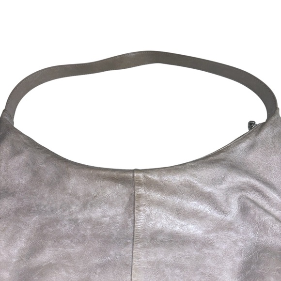 Hobo Joyce Two Tone Leather Shoulder Bag Stone Black Zip Top Carryall - Picture 14 of 16